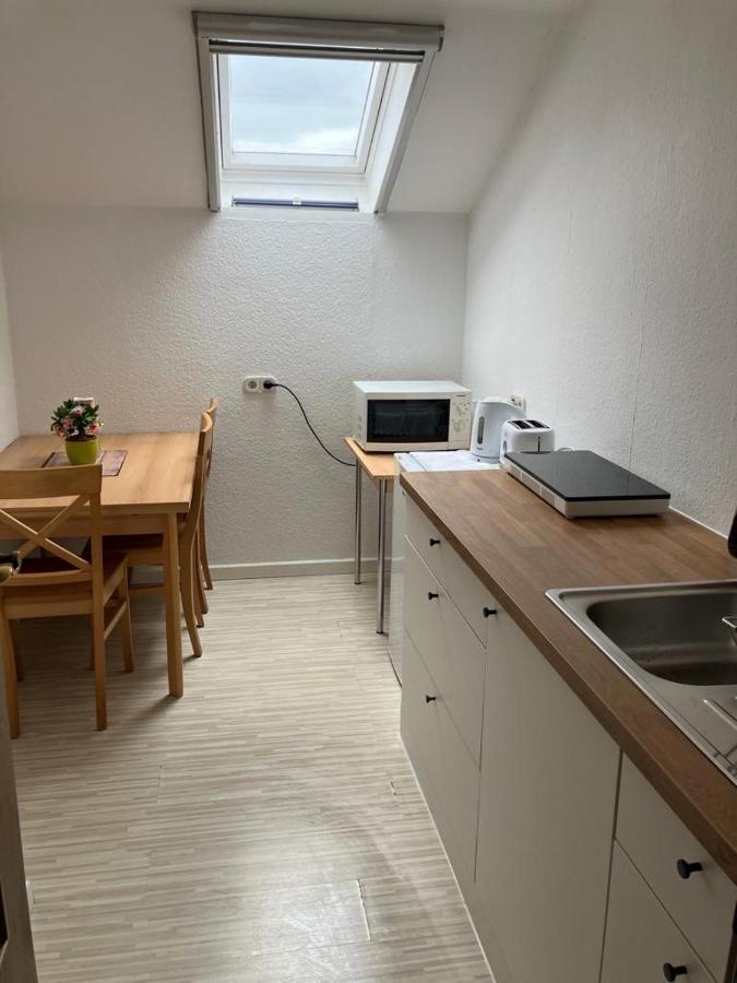 Private Studio Apartment With Balcony In Dortmund-Brackel エクステリア 写真
